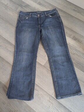 Maurices Medium Wash Stretch Bootcut Jeans - Size 18 Short
